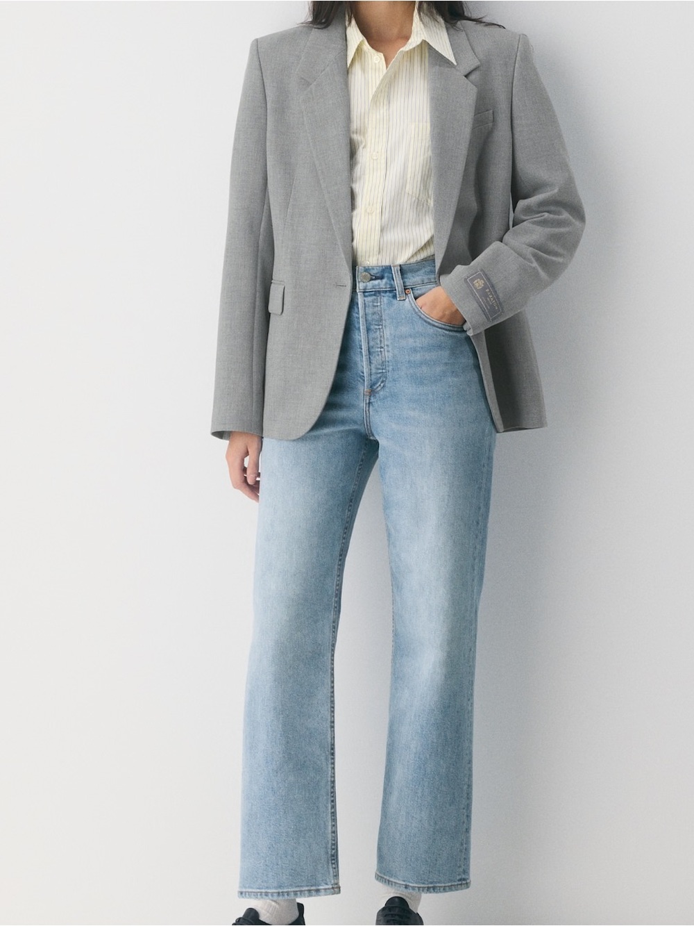 Aritzia Denim Forum The Arlo High Rise Straight Jean Light Wash Size 26
